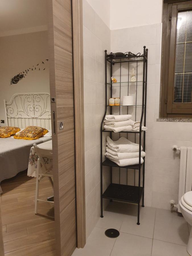 B&B Tre Passi Dalla Torre Montesarchio Buitenkant foto