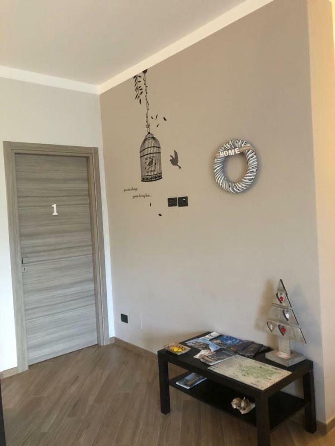 B&B Tre Passi Dalla Torre Montesarchio Buitenkant foto